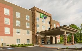 Holiday Inn Express Jamestown